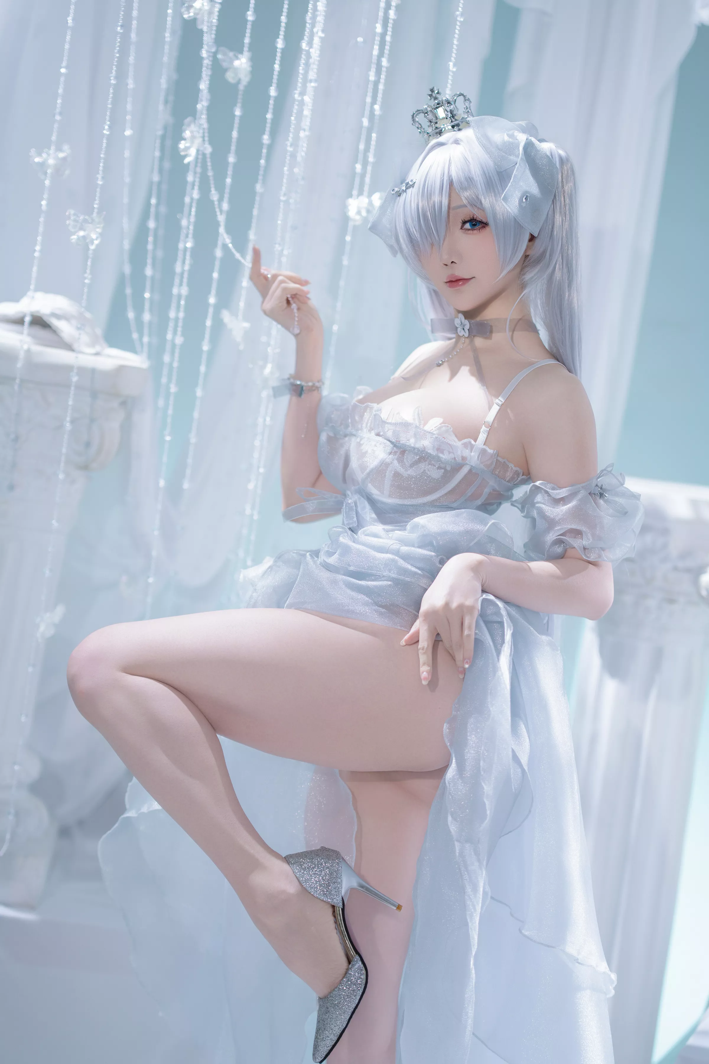 Coser小姐姐星之迟迟25年3月计划D灰姑娘主题性感灰色薄纱长裙秀丰腴身姿诱惑写真37P