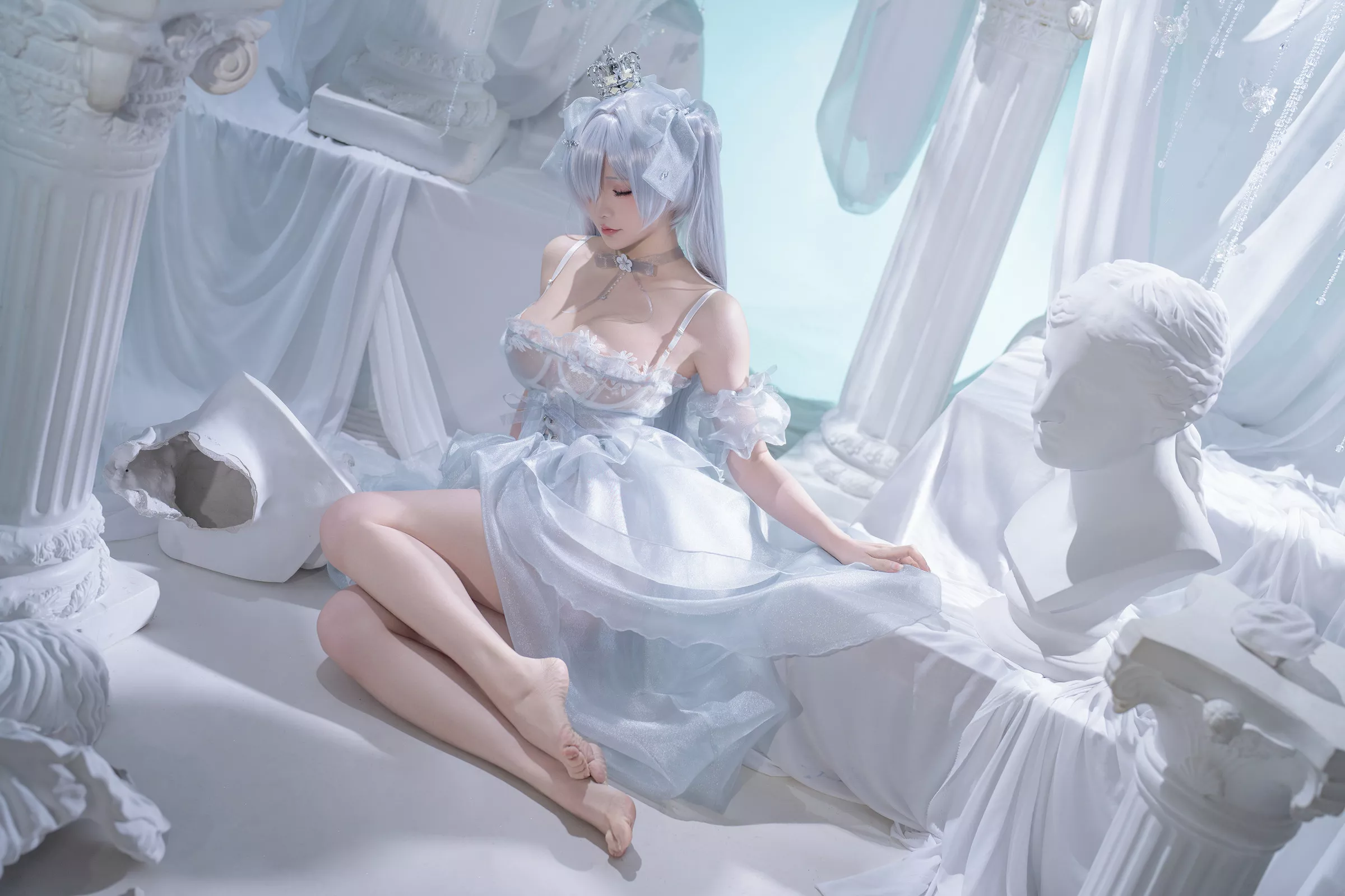 Coser小姐姐星之迟迟25年3月计划D灰姑娘主题性感灰色薄纱长裙秀丰腴身姿诱惑写真37P
