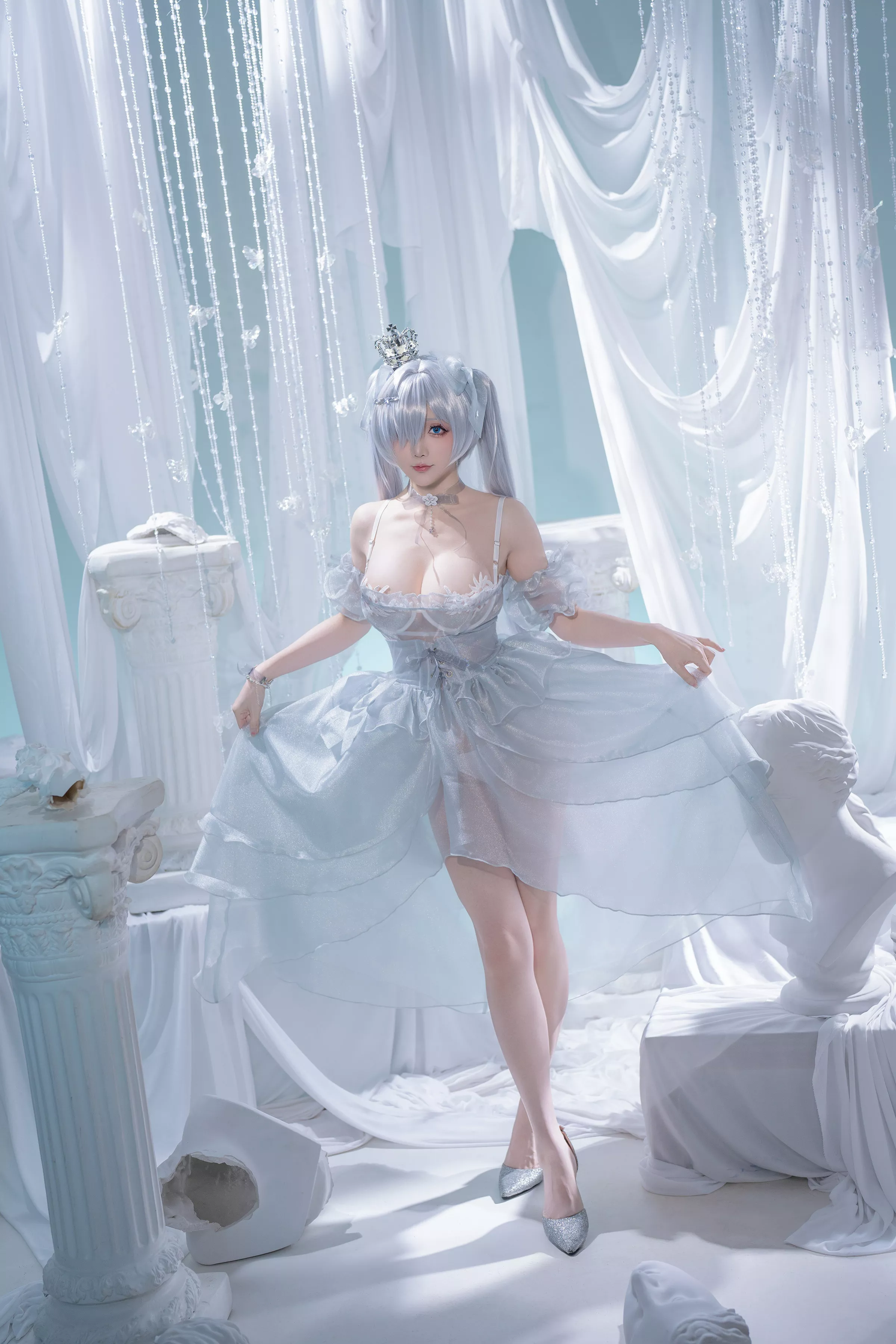 Coser小姐姐星之迟迟25年3月计划D灰姑娘主题性感灰色薄纱长裙秀丰腴身姿诱惑写真37P
