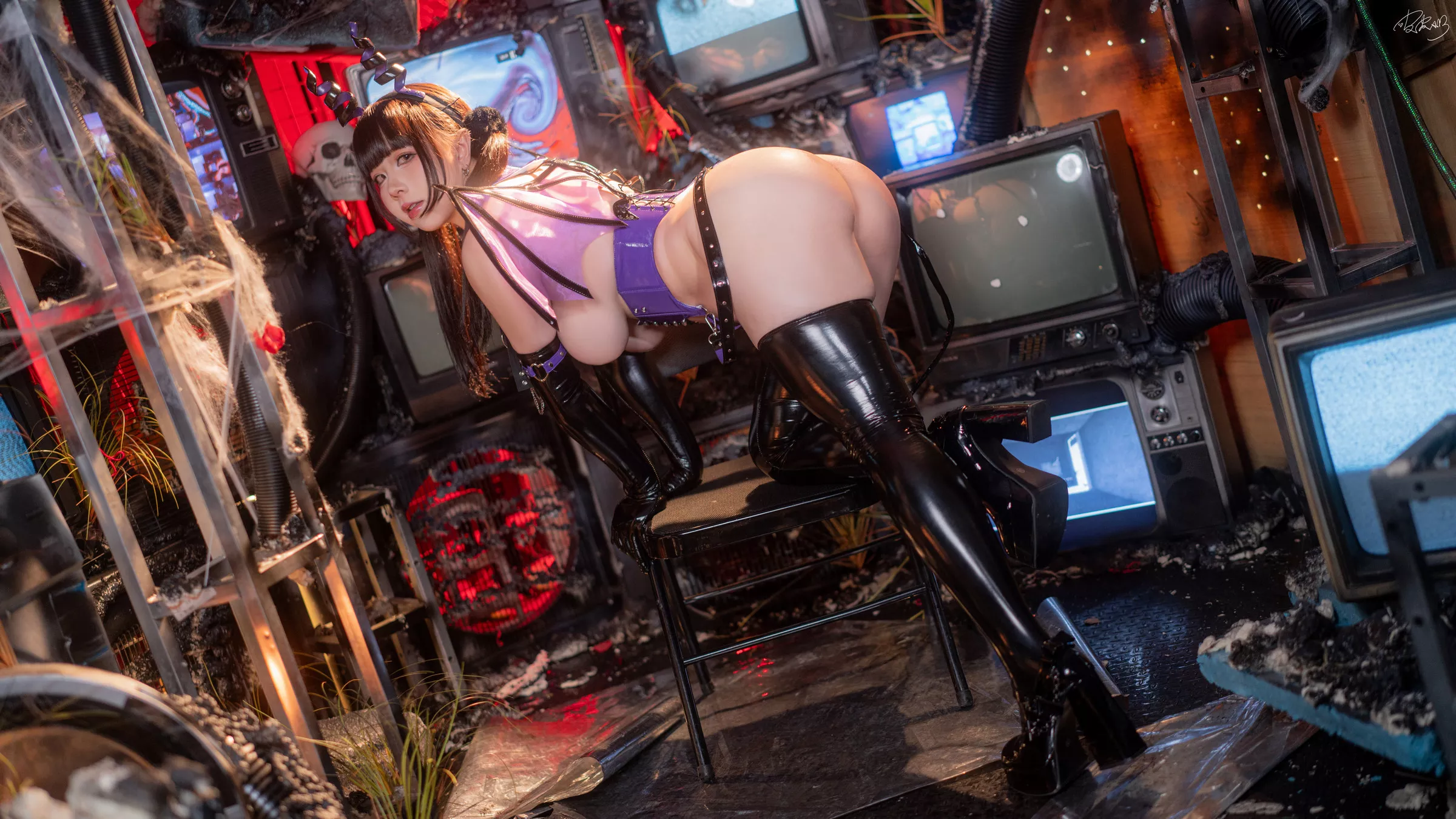 网络美女皮皮奶可可爱了啦赛博魅魔主题性感紫色皮质情趣服饰秀丰满身材惹火诱惑写真100P