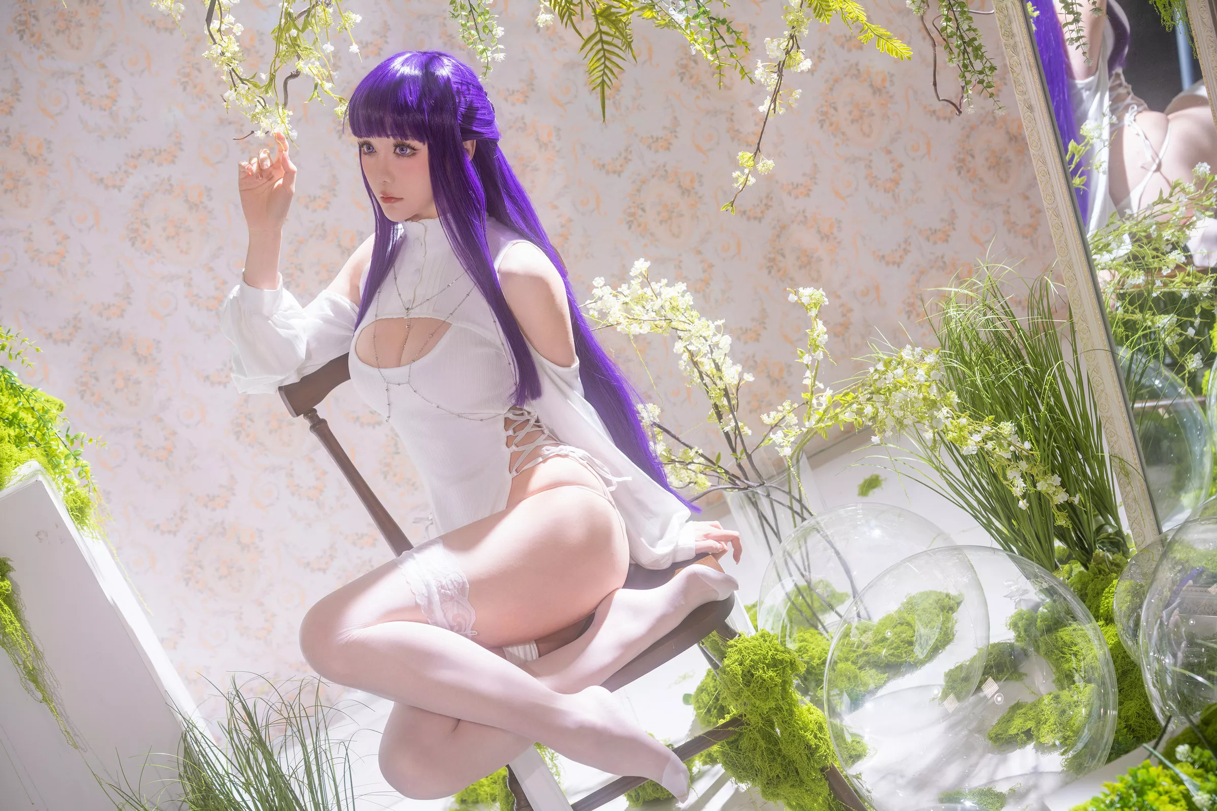 Coser小姐姐星之迟迟25年3月计划E菲伦同人主题白色旗袍配白丝袜秀完美身材性感写真67P
