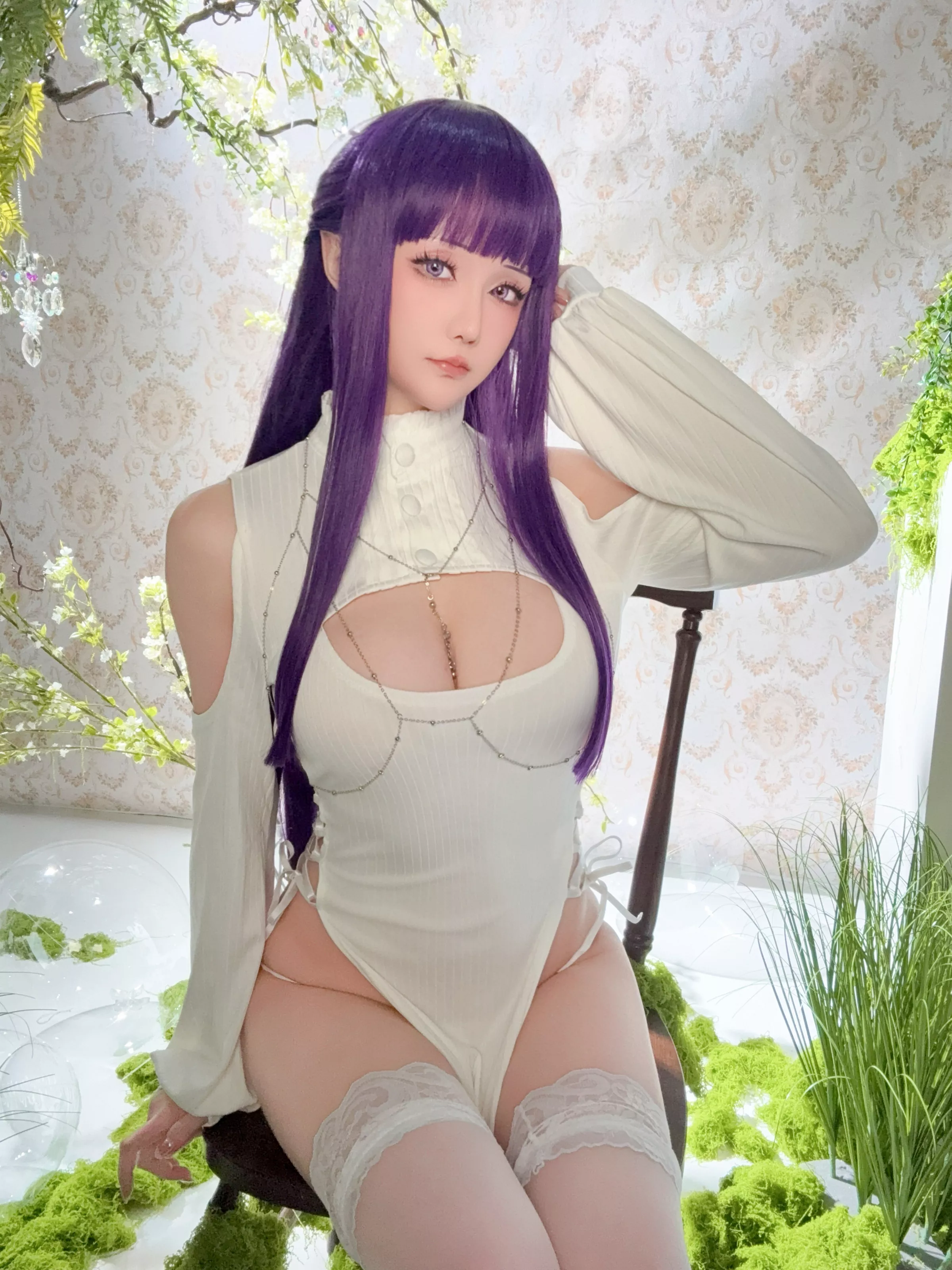 Coser小姐姐星之迟迟25年3月计划E菲伦同人主题白色旗袍配白丝袜秀完美身材性感写真67P
