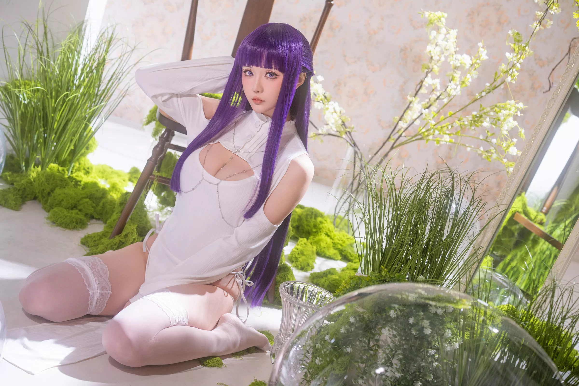 Coser小姐姐星之迟迟25年3月计划E菲伦同人主题白色旗袍配白丝袜秀完美身材性感写真67P