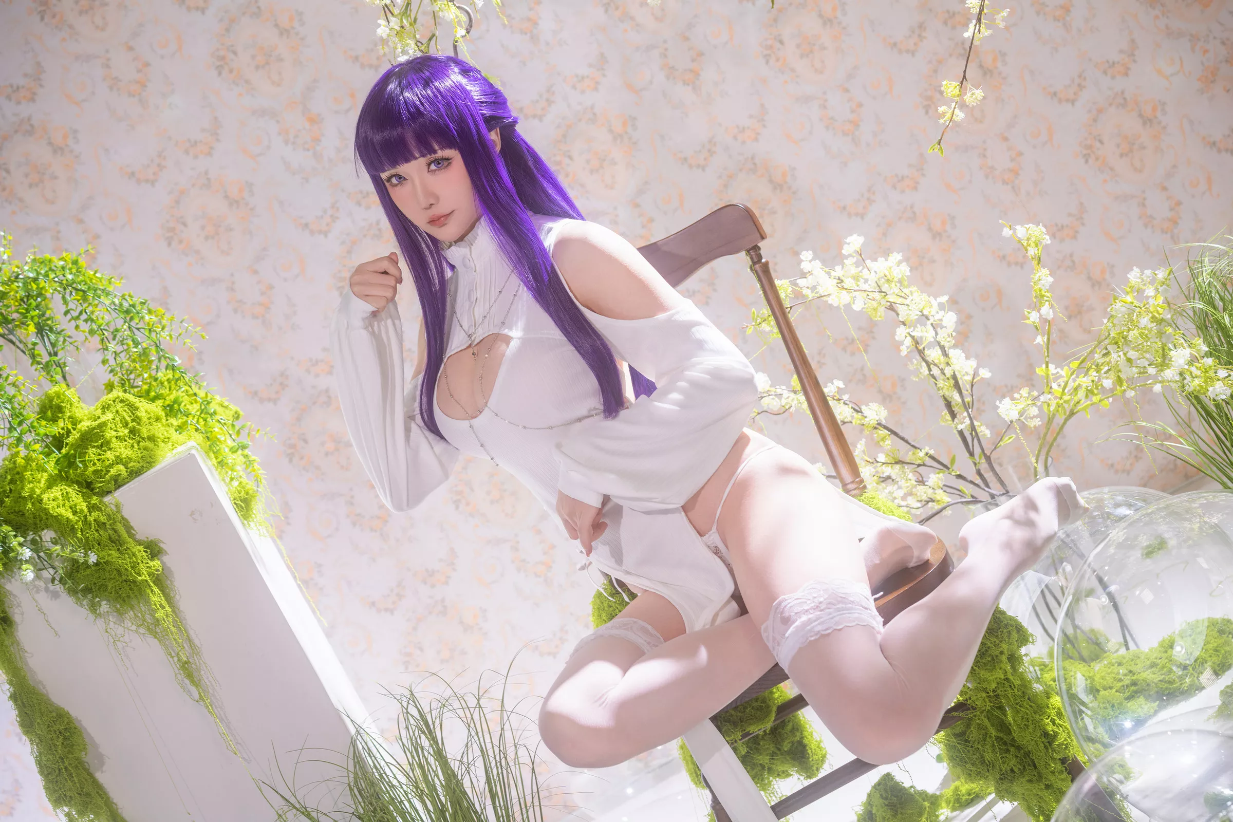 Coser小姐姐星之迟迟25年3月计划E菲伦同人主题白色旗袍配白丝袜秀完美身材性感写真67P