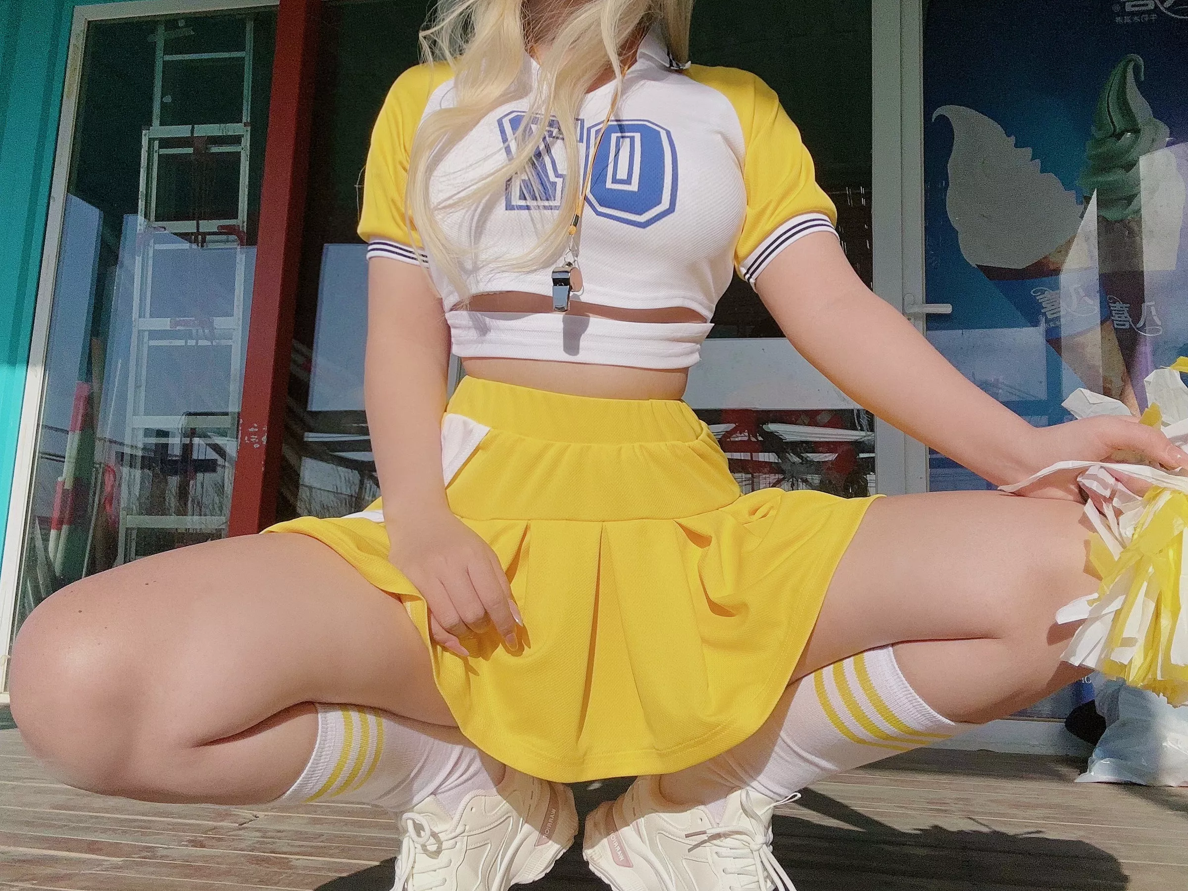 网络美女yuuhui玉汇美式甜心主题性感啦啦队服饰黄色短裙秀美腿翘臀撩人诱惑写真43P