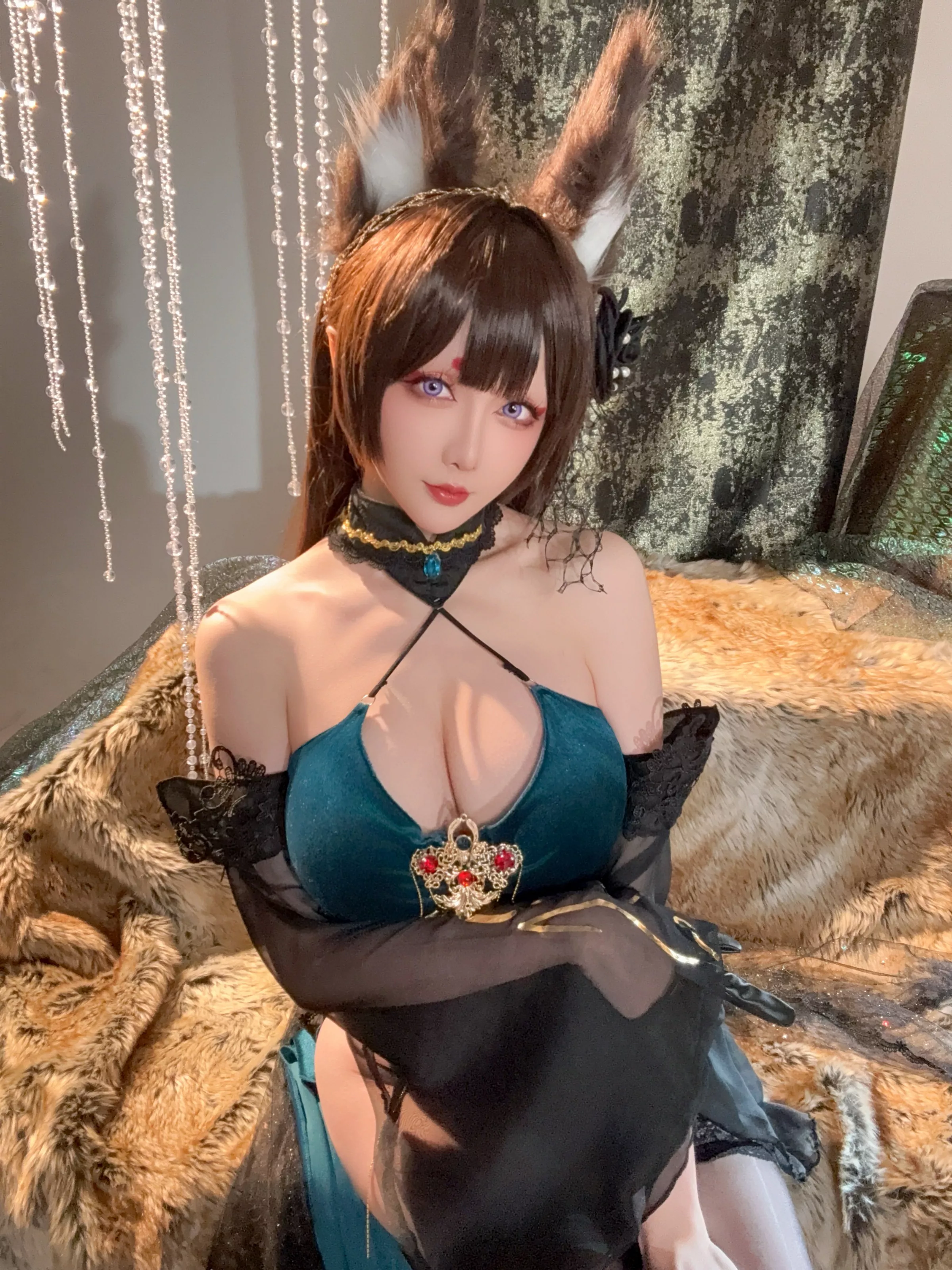 Coser小姐姐星之迟迟25年3月计划F碧蓝航线天城主题性感低胸服饰配黑丝吊袜秀美腿诱惑写真51P