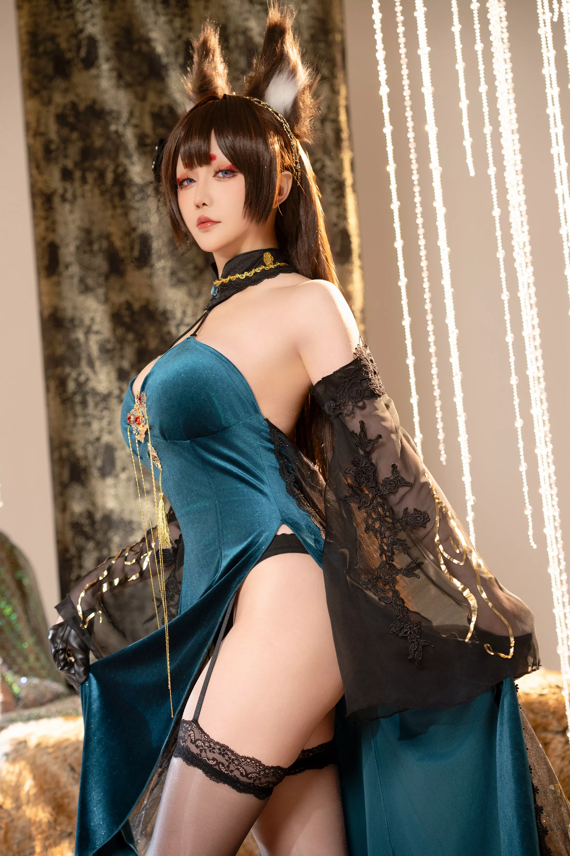 Coser小姐姐星之迟迟25年3月计划F碧蓝航线天城主题性感低胸服饰配黑丝吊袜秀美腿诱惑写真51P