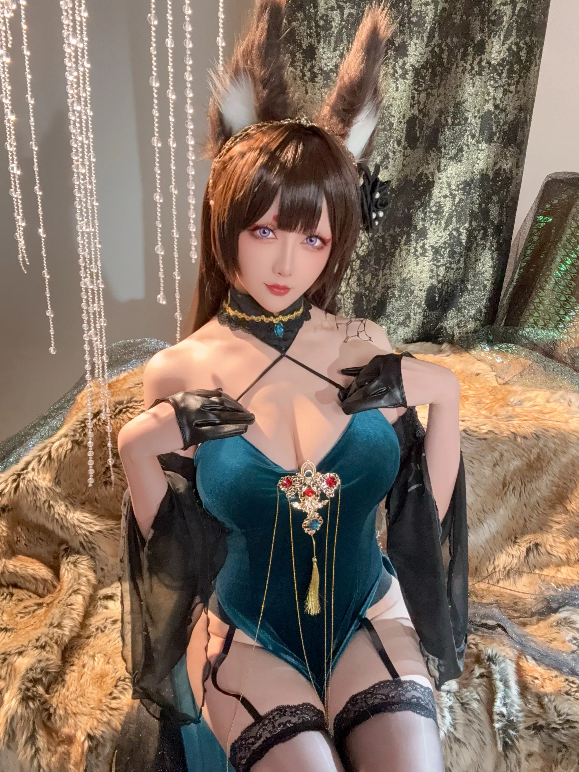 Coser小姐姐星之迟迟25年3月计划F碧蓝航线天城主题性感低胸服饰配黑丝吊袜秀美腿诱惑写真51P