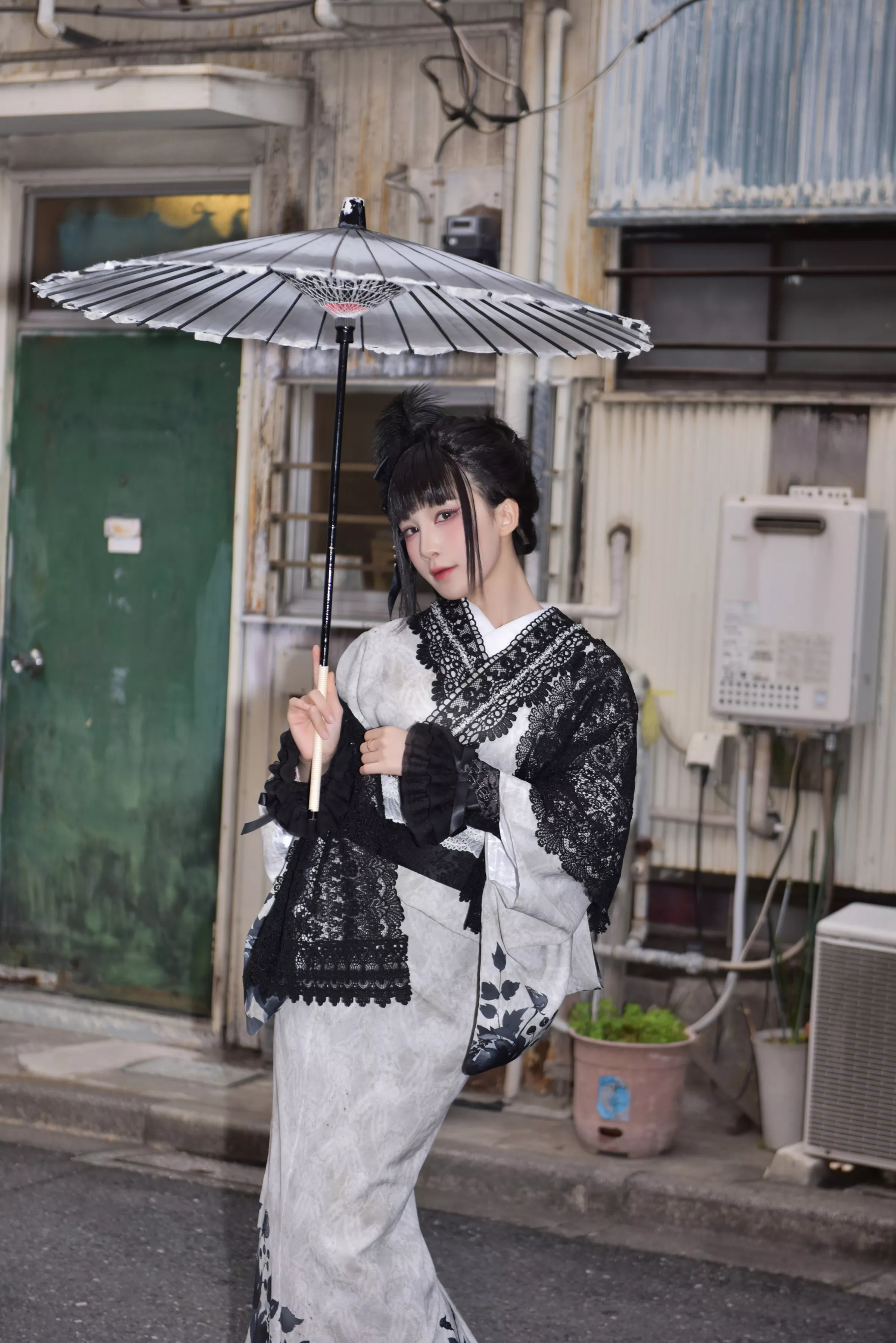 动漫博主水淼aqua黑色蕾丝和服+内衣主题性感黑色蕾丝内衣配黑丝吊袜秀完美身材诱惑写真69P