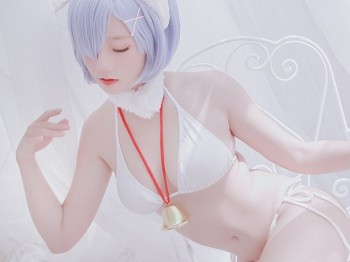 越南小姐姐Messie Huang-Rem the sheep主题脱纯白服饰露性感内衣诱惑写真46P