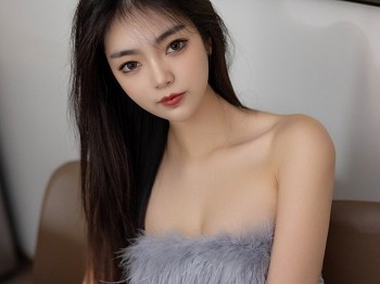 XiuRen第5664期_模特可乐Vicky性感蓝灰色露肩连衣短裙配超薄肉丝惹火诱惑写真54P