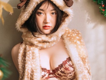 网络美女野百合圣诞主题私房性感小鹿装扮性感蕾丝内衣秀傲人豪乳诱惑写真34P