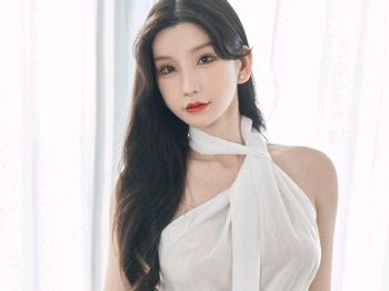 XiuRen第5948_女神周于希Sally女秘书主题白色轻透衣配黑短裙秀翘臀诱惑写真70P