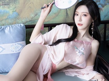 XiuRen第6040期_女神王馨瑶yanni私房粉色肚兜配超薄肉丝秀惹火身材诱惑写真81P