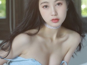 XiuRen第6117期_模特谢晚晚浅蓝色吊带短裙配超薄无内肉丝秀翘臀美腿诱惑写真79P