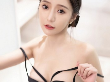 XiuRen第6222期_女神王馨瑶yanni海南岛旅拍性感黑色泳装秀丰满身材迷人写真84P