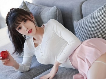 XiuRen第6263期_模特林星阑白色上衣配粉色短裙露性感内衣秀曼妙身材诱惑写真85P