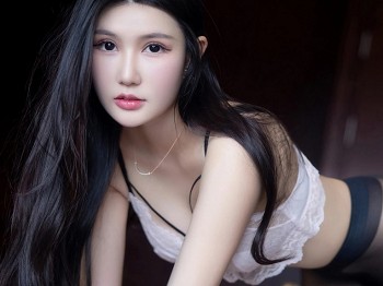 XiuRen第6427期_模特桐桐深蓝色服饰露性感白色蕾丝内衣配超薄黑丝完美诱惑写真79P