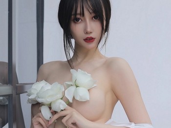 XiuRen第6466期_模特玥儿玥er性感白色长礼裙真空半脱秀惹火身材撩人诱惑写真57P