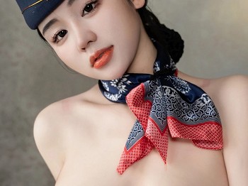 XiuRen第6790期_模特汐汐爱吃草莓性感空姐制服露黑色内衣秀完美身材诱惑写真69P