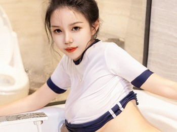 XiuRen第6987期_模特大美妞儿浴室性感白色高开叉服饰湿身秀完美身材诱惑写真79P