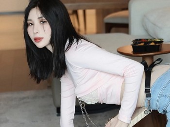 XiuRen第6992期_模特王曼柔粉色衣配牛仔裤露粉色蕾丝内衣秀曼妙身姿诱惑写真82P