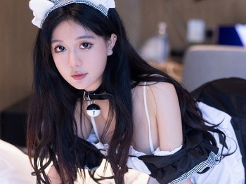 XiuRen第7237期_模特幼幼性感白黑色女仆服配超薄黑丝秀完美身材迷人诱惑写真103P