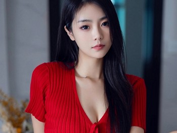 XiuRen第7249期_模特可乐Vicky性感红色上衣配黑短裙露超薄黑丝秀美腿诱惑写真76P