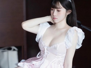 XiuRen第7602期_模特林悠悠脱粉色女仆短裙露性感情趣内衣秀惹火身材诱惑写真80P