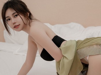 XiuRen第7646期_女神绮里嘉ula性感灰绿旗袍服饰配超薄肉丝秀完美身材诱惑写真103P