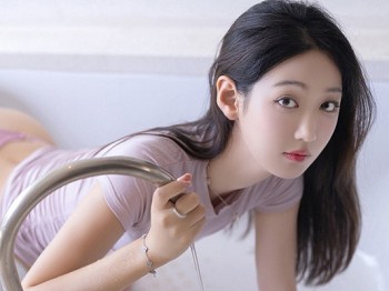 XiuRen第7825期_模特唐安琪性感紫色蕾丝内衣配原色丝袜秀曼妙身姿撩人诱惑写真80P