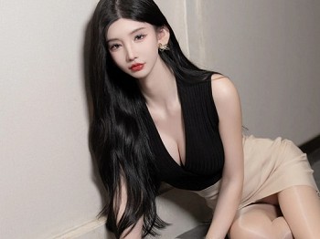XiuRen第8057期_女神周于希Sally性感黑色情趣服饰配破烂黑丝秀翘臀美腿诱惑写真112P