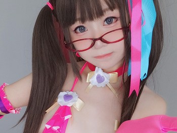 网络美女软妹摇摇乐彩色服饰主题私房性感三点式粉红皮质内衣配丝袜秀美腿诱惑写真134P